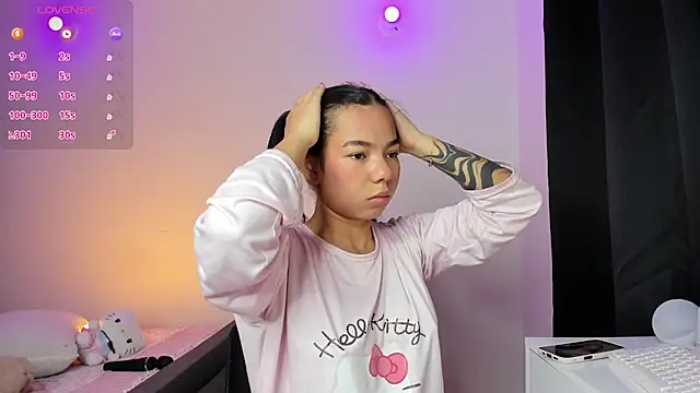 kaylaneee_'s Webcam Show