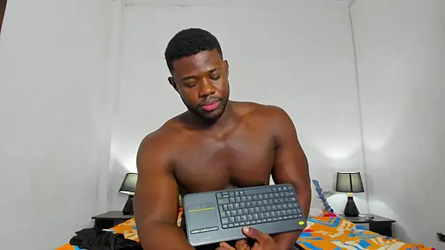 James_McBoy Adlı Modelin Web Kamerası Şovu