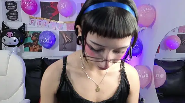 Chat +18 de mia_bloom2 ao vivo