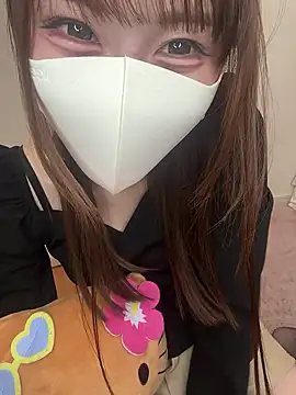 momo_mm Adlı Modelin Canlı XXX Sohbeti