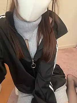 XXX chat uživo modela momo_mm