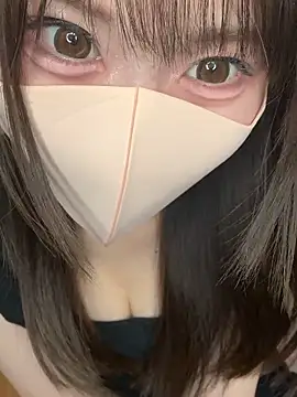 Онлайн чат XXX momo_mm
