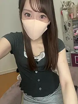 momo_mm Adlı Modelin Canlı XXX Sohbeti