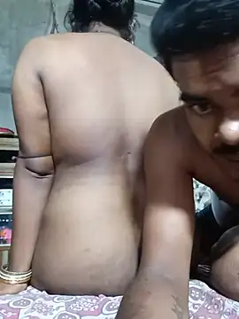 Fetish-Couple2 webcam show