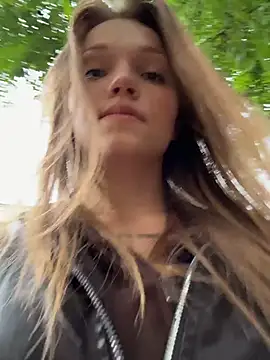Show modela StreetSquirt na web-kameri