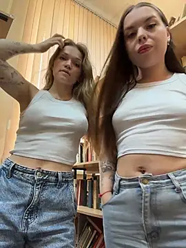 StreetSquirt: вебкам-шоу