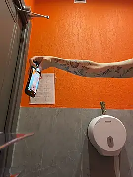 Pertunjukan Kamera Web StreetSquirt