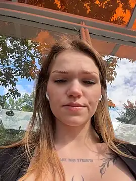 StreetSquirt Show in webcam