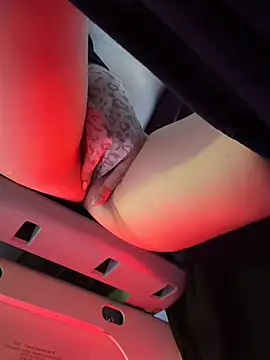 StreetSquirt's Webcam Show