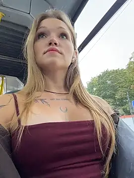 StreetSquirt's Webcam Show