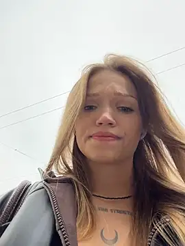 StreetSquirt webkamerás műsora