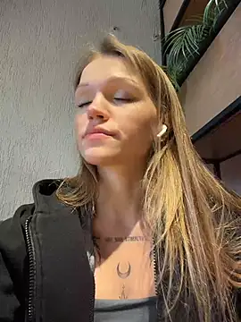 StreetSquirt Adlı Modelin Web Kamerası Şovu