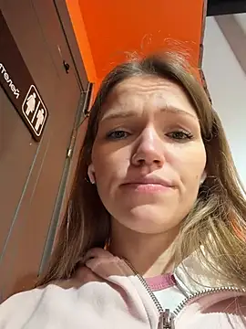 StreetSquirt Show in webcam