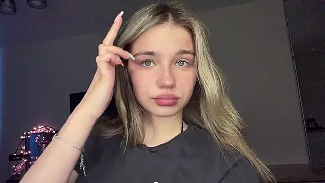 EarthaStinett Шоу с уебкамера