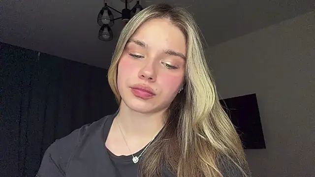 EarthaStinett webcam show