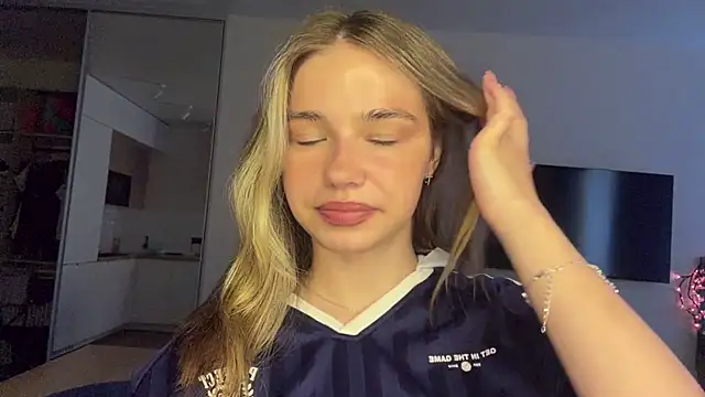 EarthaStinettn Webbikameraesitys
