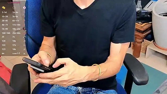 CuriousGeniee 网络视讯表演