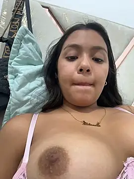 Show de Baby_morena12 na webcam