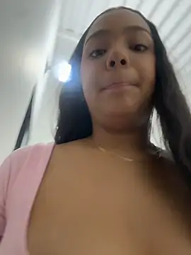 XXX chat uživo modela Baby_morena12