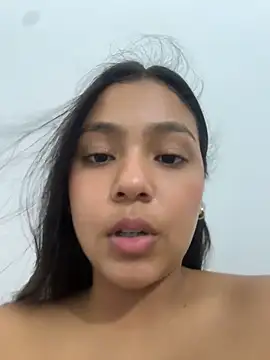 Chat +18 de Baby_morena12 ao vivo
