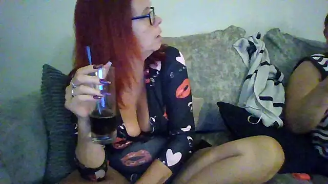 הופעת וובקאם של Busty-Belfast-Irish-Girl