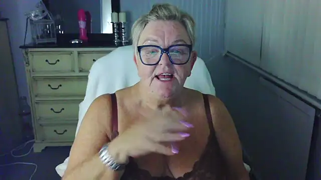 Czat XXX na żywo – BridgetBlueEyes