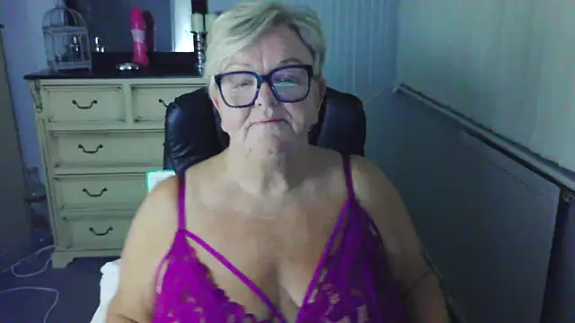 Chat XXX en directo de BridgetBlueEyes