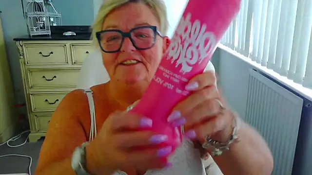 BridgetBlueEyes' Webcam Show