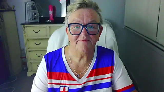 BridgetBlueEyes Chat XXX in diretta