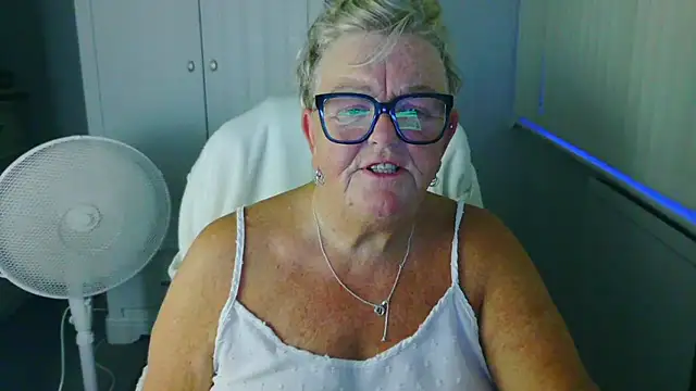BridgetBlueEyes webkamerás műsora