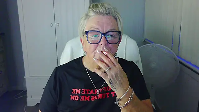 Živý XXX chat BridgetBlueEyes