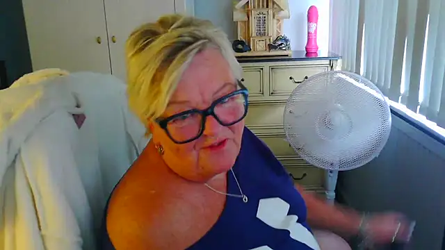 BridgetBlueEyes Live XXX Chat