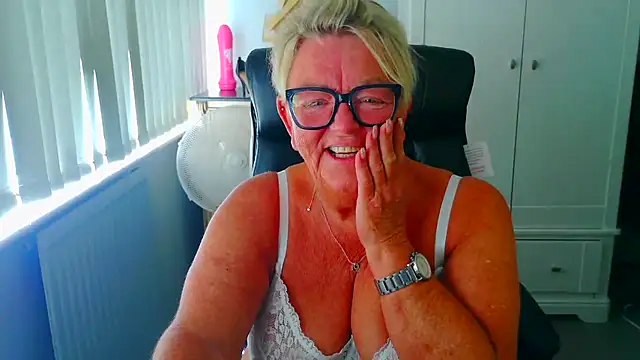 Czat XXX na żywo – BridgetBlueEyes