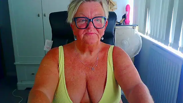 BridgetBlueEyes Chat XXX live