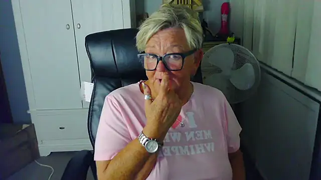 Chat +18 de BridgetBlueEyes ao vivo