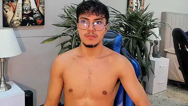 kai_storn Adlı Modelin Canlı XXX Sohbeti