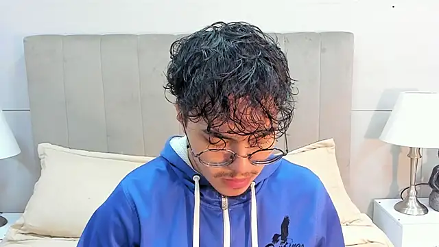 kai_storn Pertunjukan Webcam