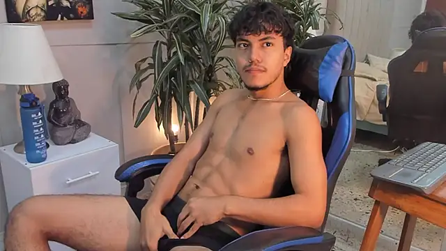 kai_storn Pertunjukan Webcam