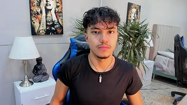 Show modela kai_storn na web-kameri
