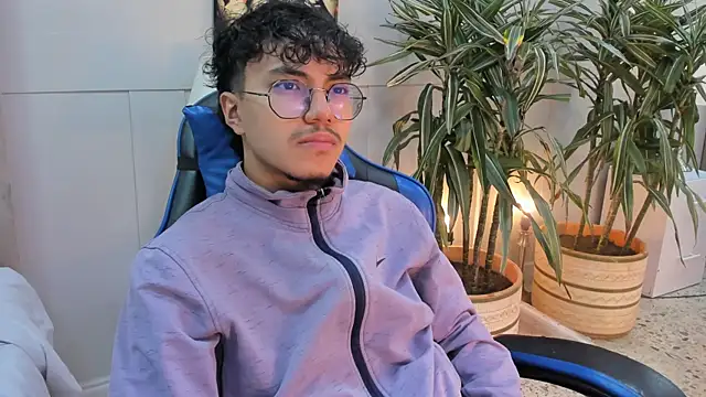 kai_storn Pertunjukan Webcam