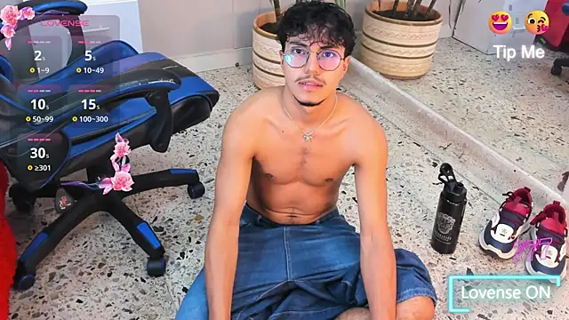 kai_storn Show in webcam