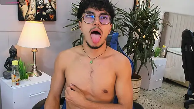 kai_storn Adlı Modelin Web Kamerası Şovu
