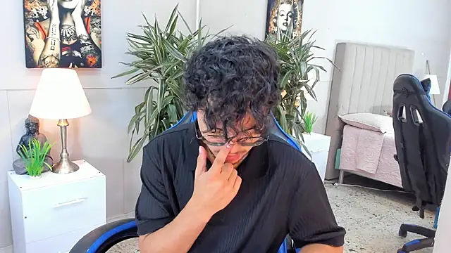kai_storn Pertunjukan Webcam