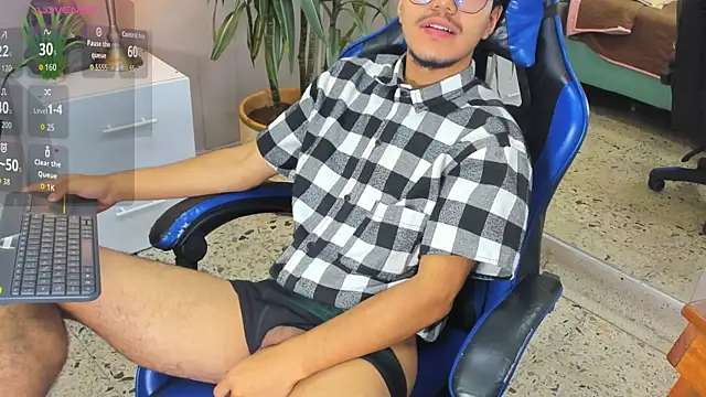 kai_storn Show in webcam