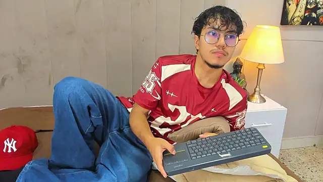 kai_storn's Webcam Show