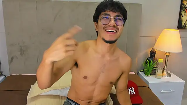 kai_storn's Webcam Show