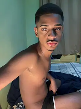 pretin19cm1 Webcam Show