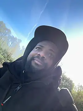 BigCatXLOfficial Show in webcam