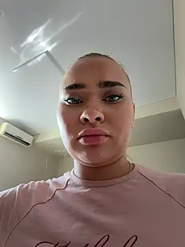 Онлайн чат XXX MonicaWestt