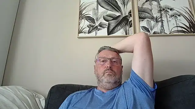 doudou310 webkamerás műsora